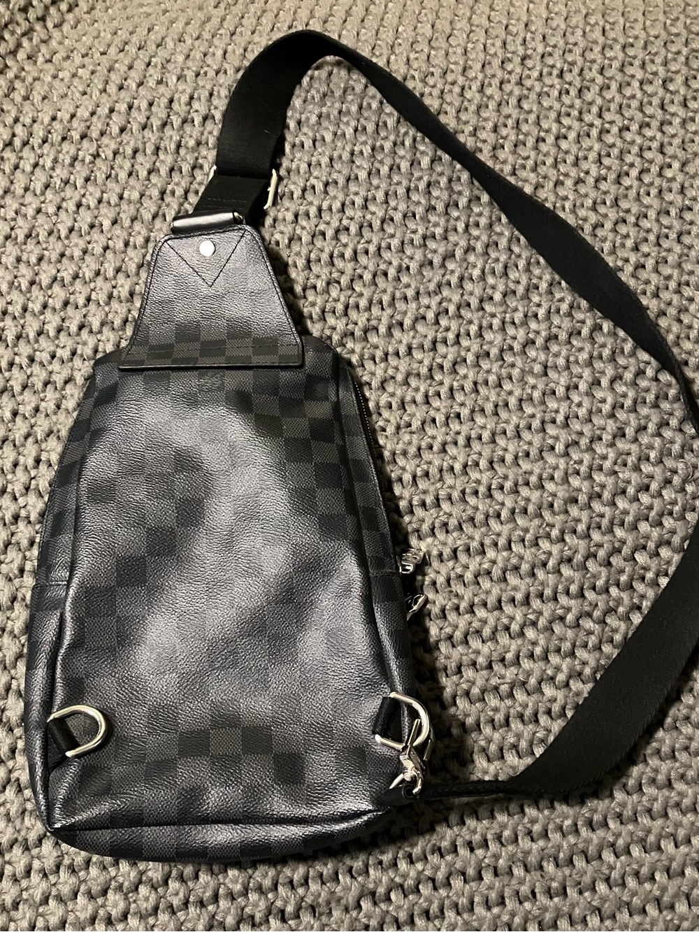 Louis Vuitton Damier Graphite Avenue Sling Bag - Picture 2 of 8